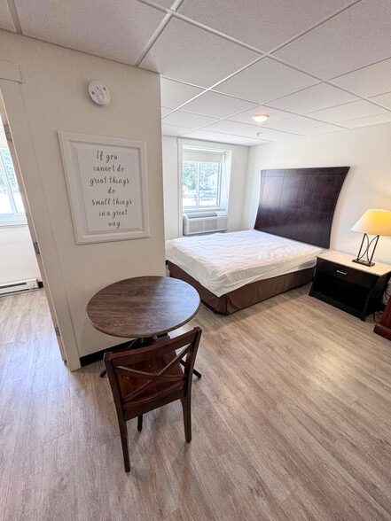 Primary Photo - The Beacon