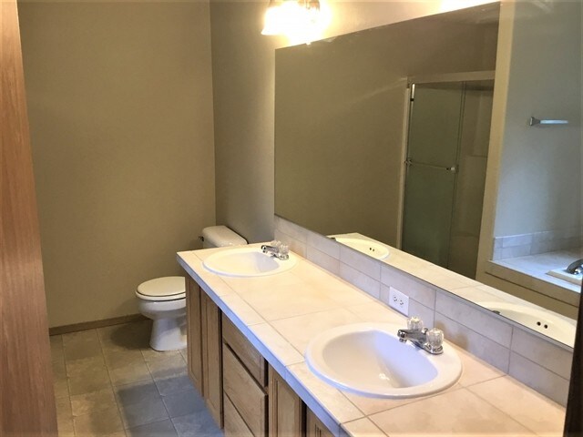 Building Photo - 37828 Hamilton Ridge Dr