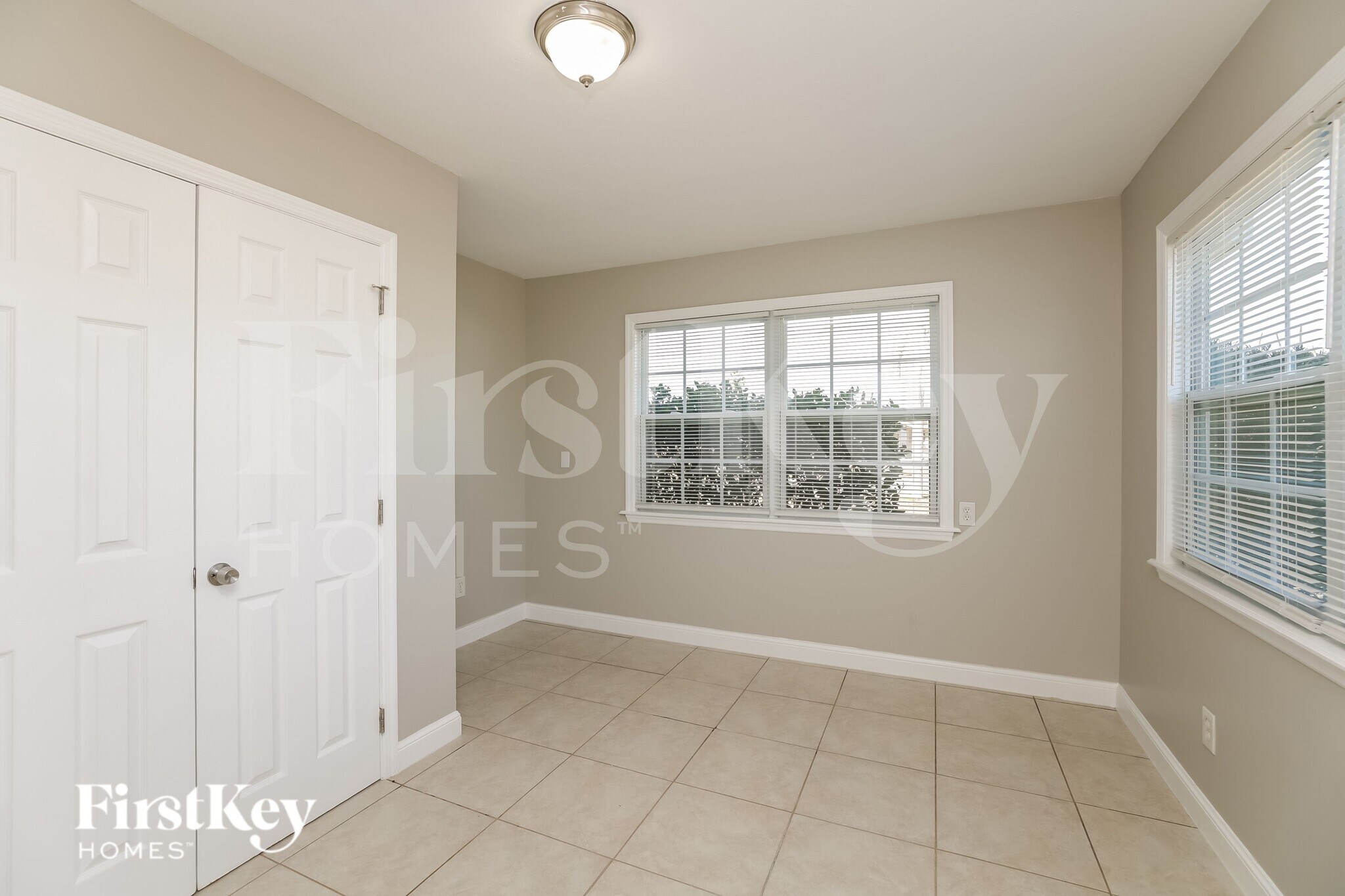 Building Photo - 112 Stafford Pl