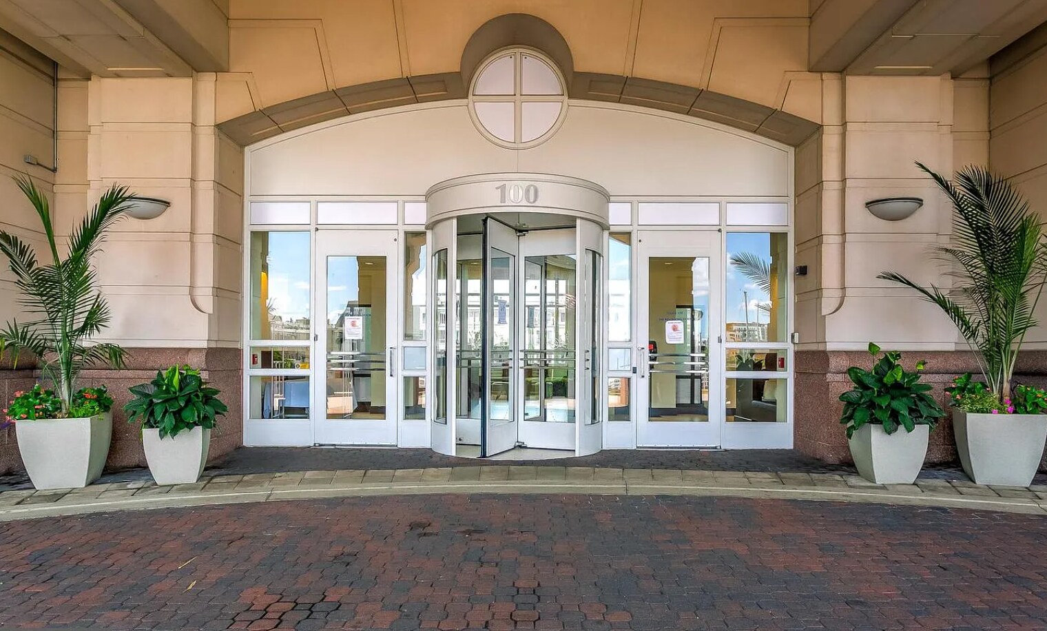 Building Photo - 100 Harborview Dr