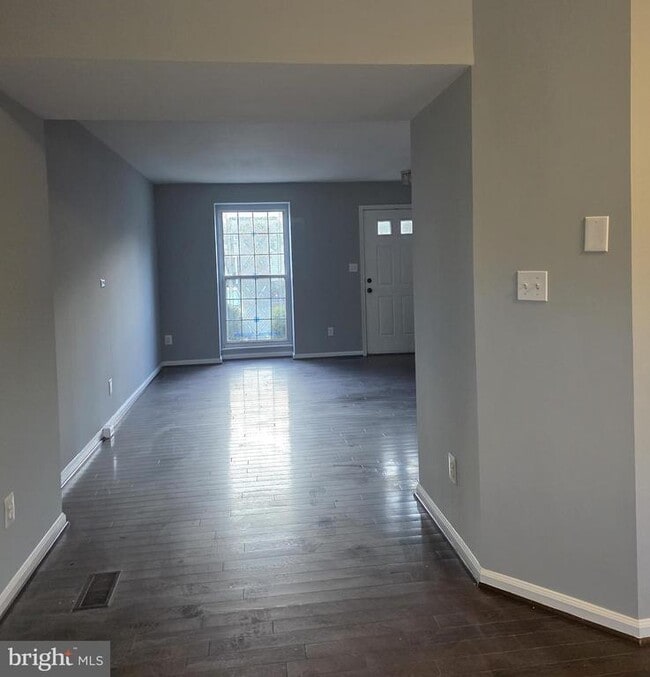 Building Photo - 12977 Abner Ave