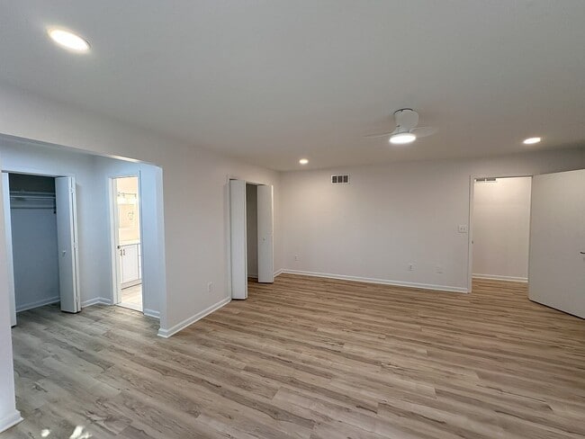 Building Photo - 842 Beatrice Pkwy