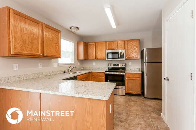 Building Photo - 4504 Robbins Grove Dr
