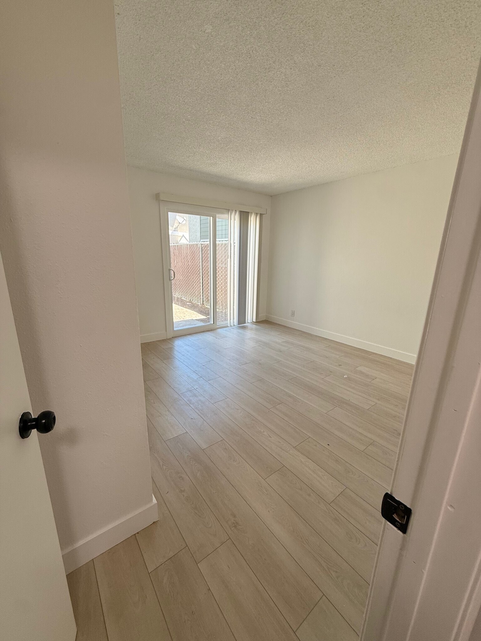 Building Photo - 5776 Rostrata Ave