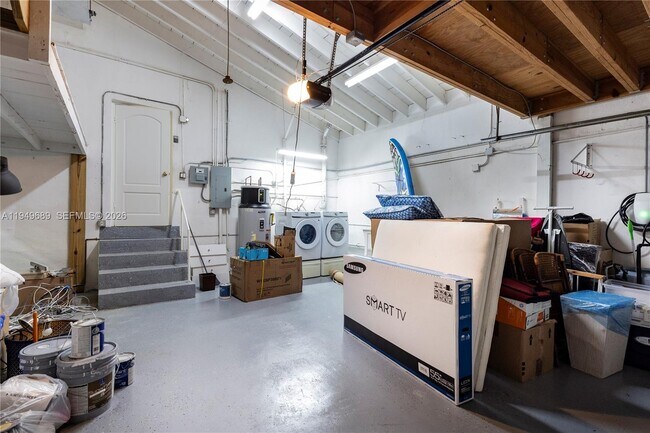 Building Photo - 4404 Alhambra Cir