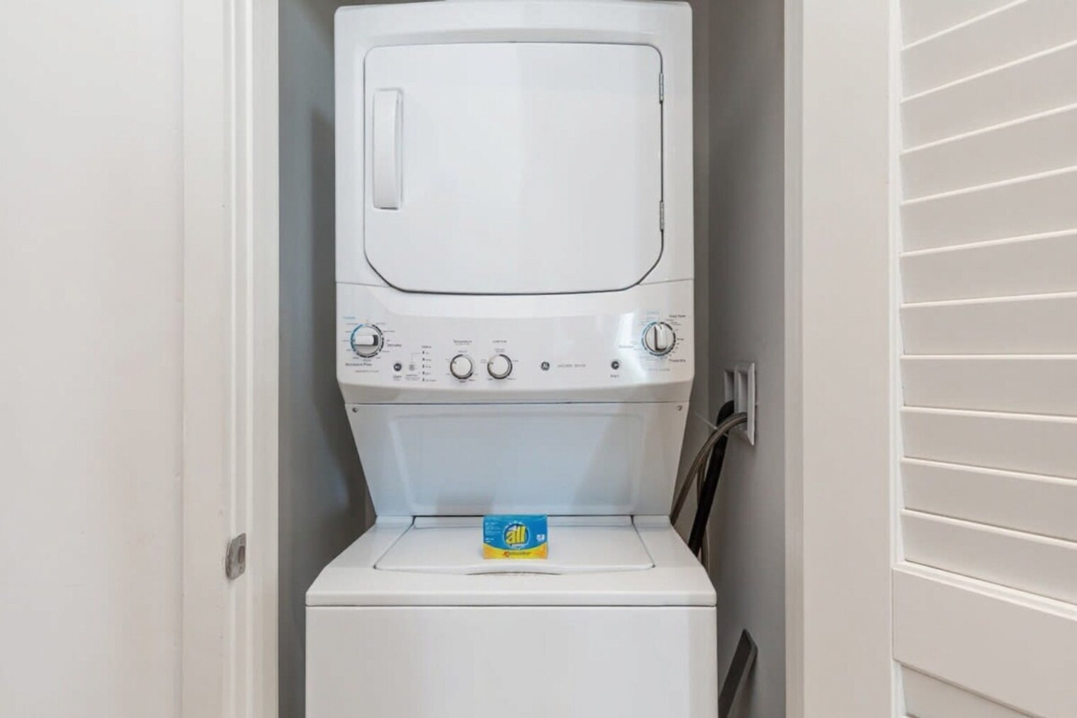 Building Photo - 4111 S Ocean Dr