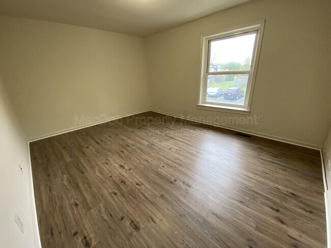 Building Photo - 809 Denton Cir