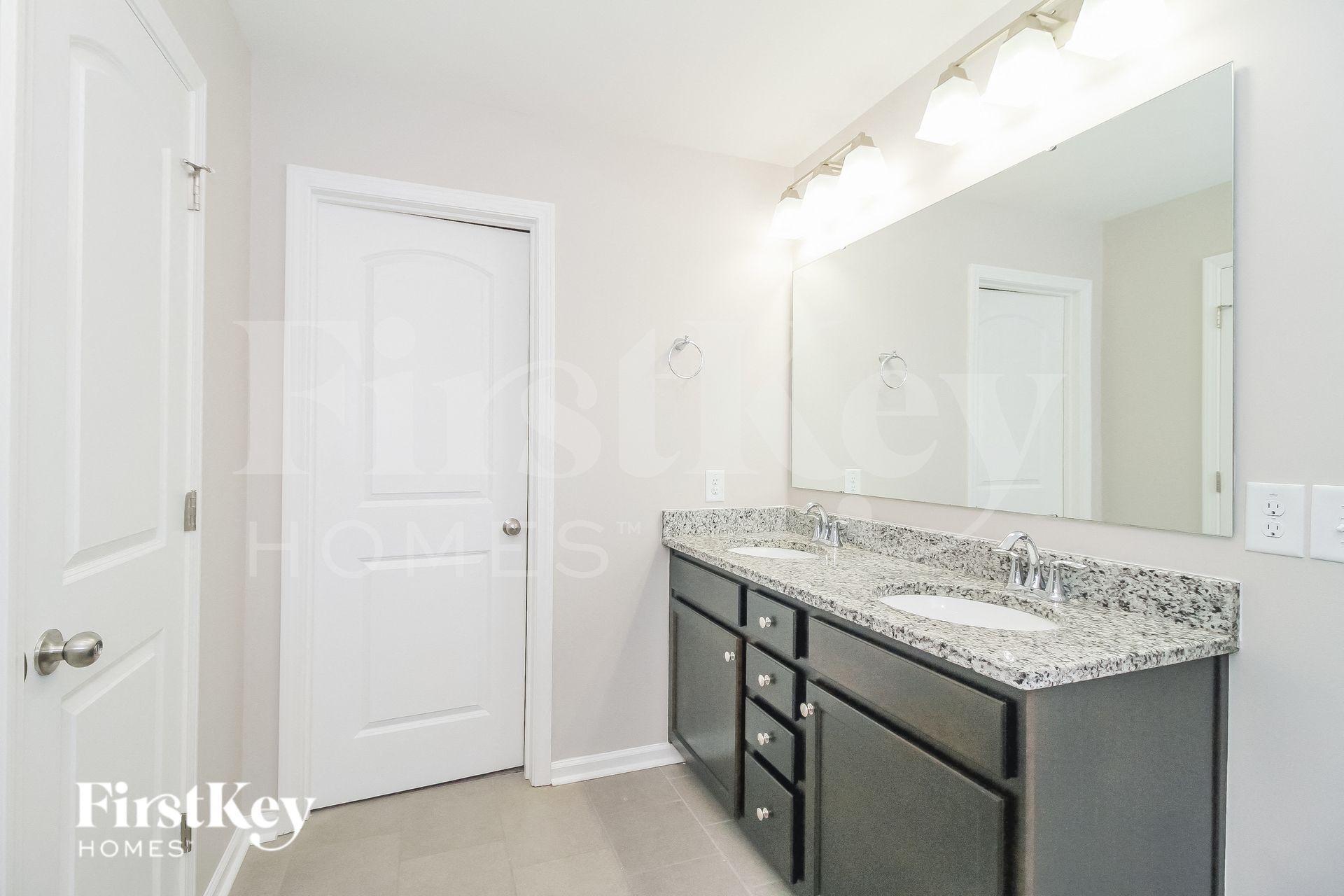 Building Photo - 1307 Red Deer Dr