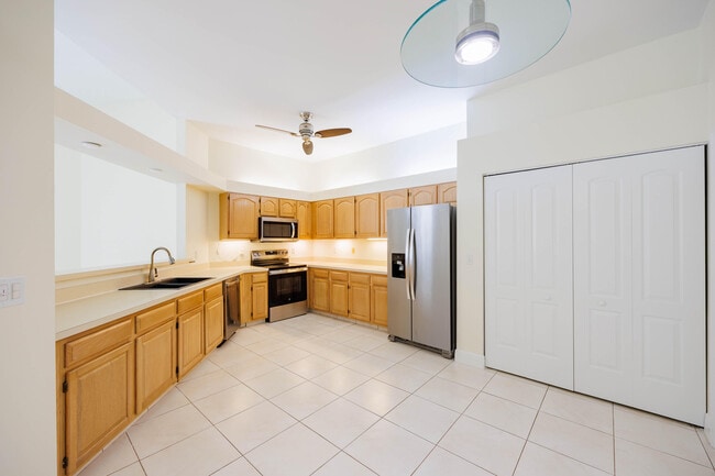 Building Photo - 9497 Boca Gardens Pkwy