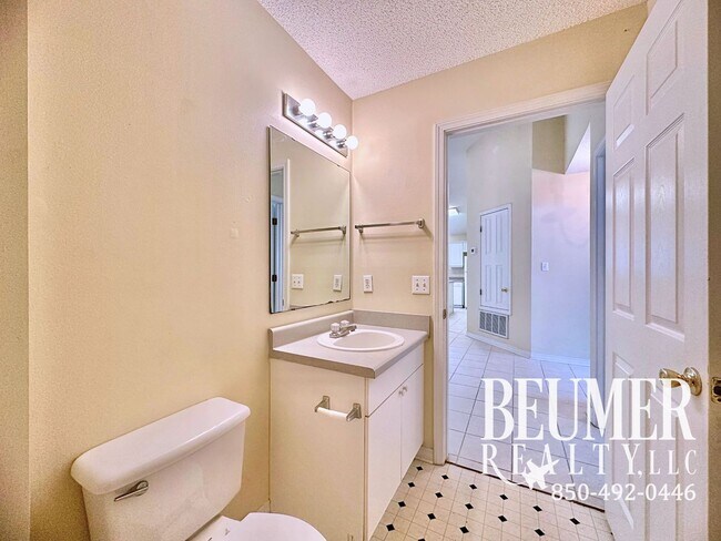 Building Photo - 3bd/2ba Home For Rent