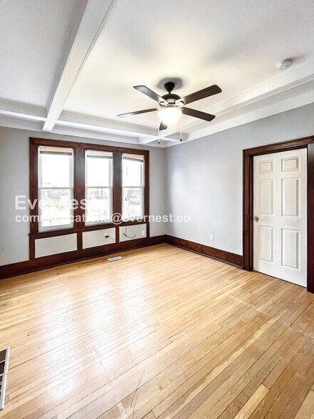 Building Photo - 9429 Brush St