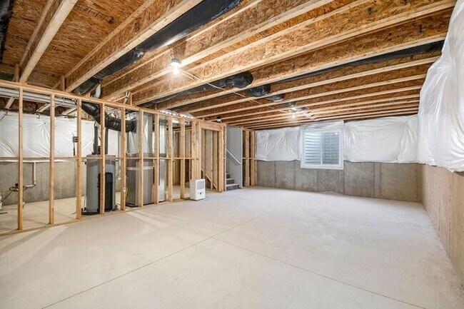 Building Photo - 2214 Macatawa Ln