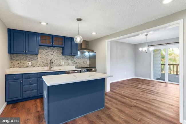 Building Photo - 10622 Cavalcade St