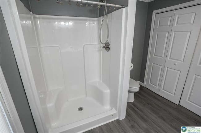 Building Photo - 637 Lehigh Ave