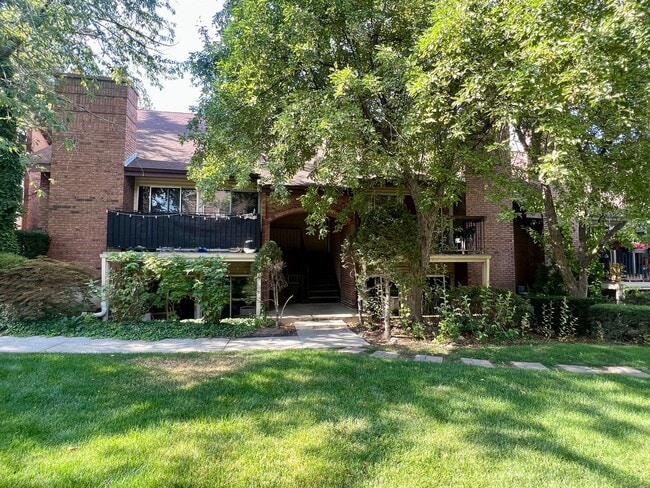 Primary Photo - Quiet Sandy Condo