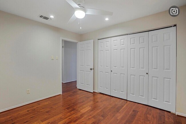 Building Photo - 4824 Darla Dr