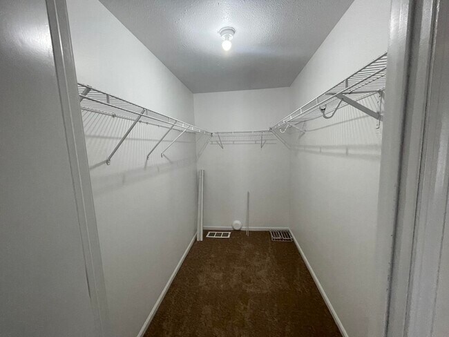 Building Photo - 404 Marigold Cir