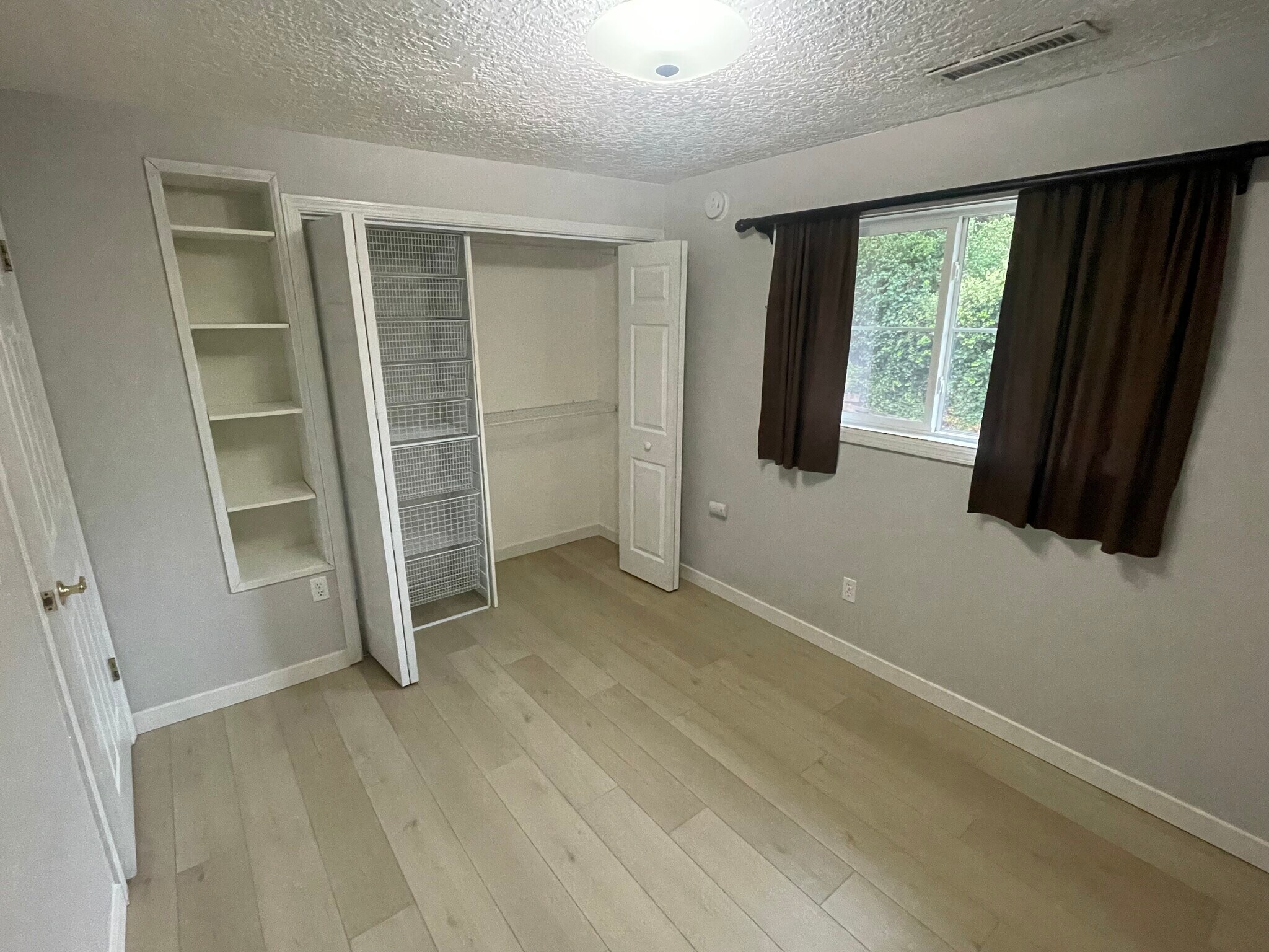 Building Photo - 3228 SW Dolph Ct