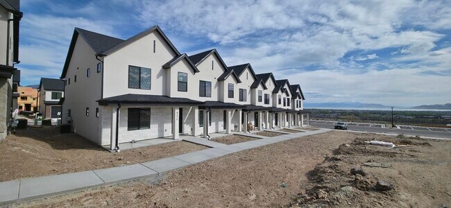 Building Photo - 4275 N 325 E