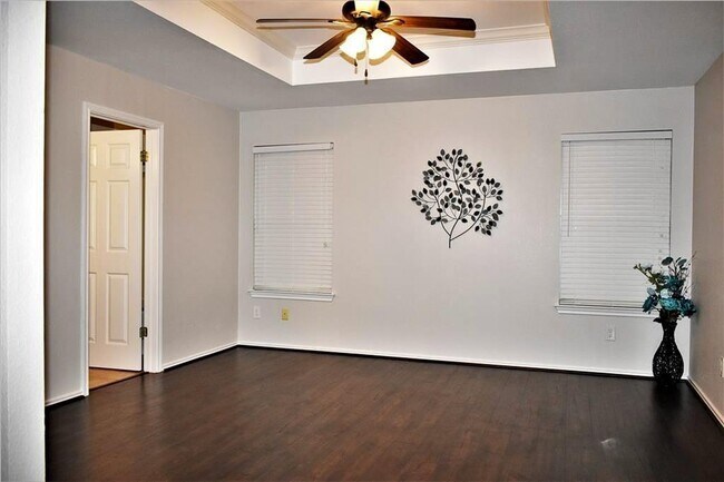 Building Photo - 3715 Julianas Way