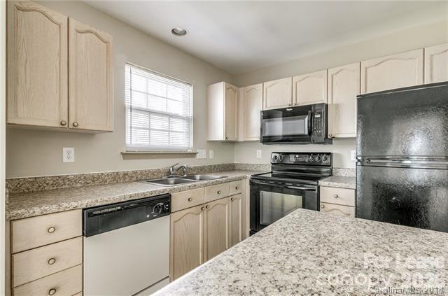 Building Photo - 12624 Cardinal Woods Dr