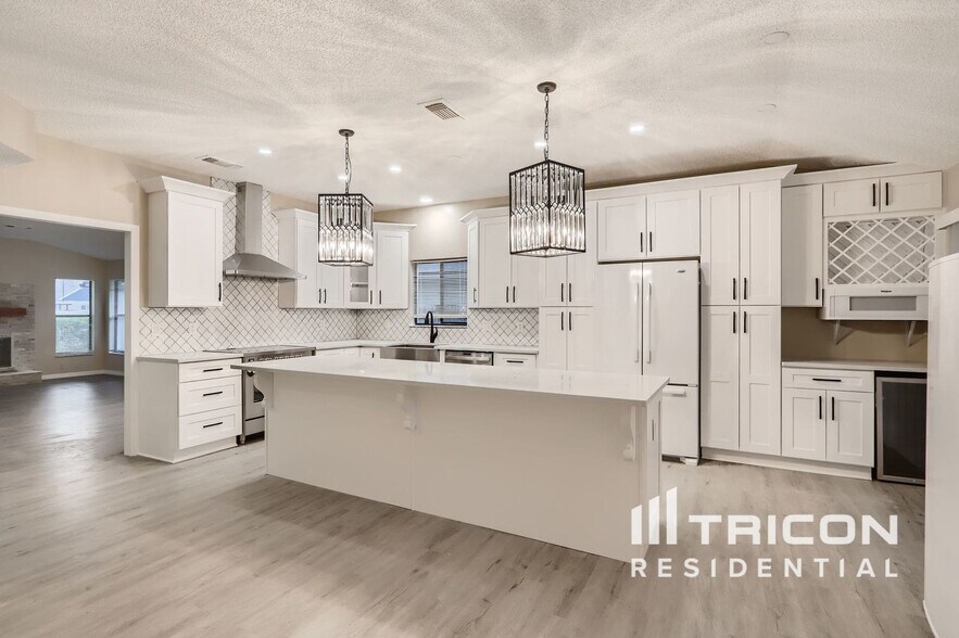 Building Photo - 1007 Black Willow Dr