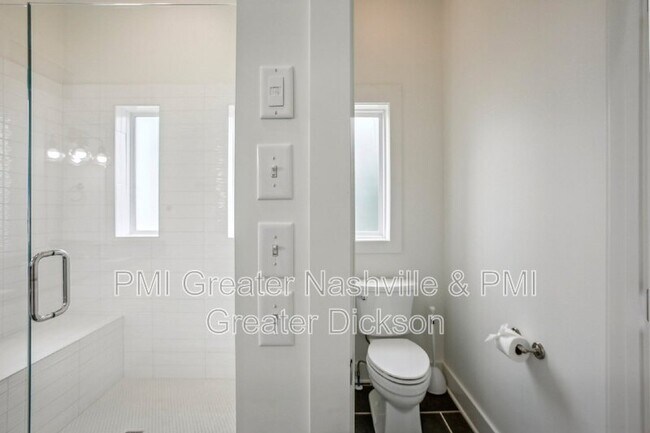 Building Photo - 520 Southgate Ave