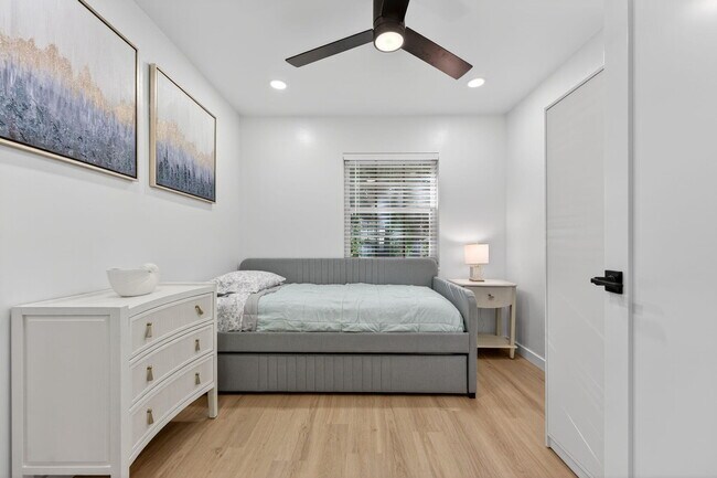 Building Photo - 800 Tropic Blvd