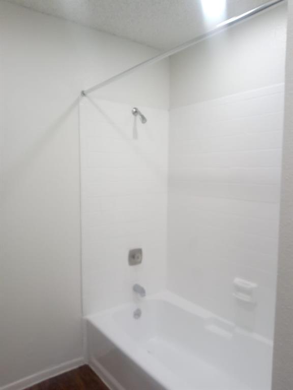 Building Photo - 3762 Tanglewilde St