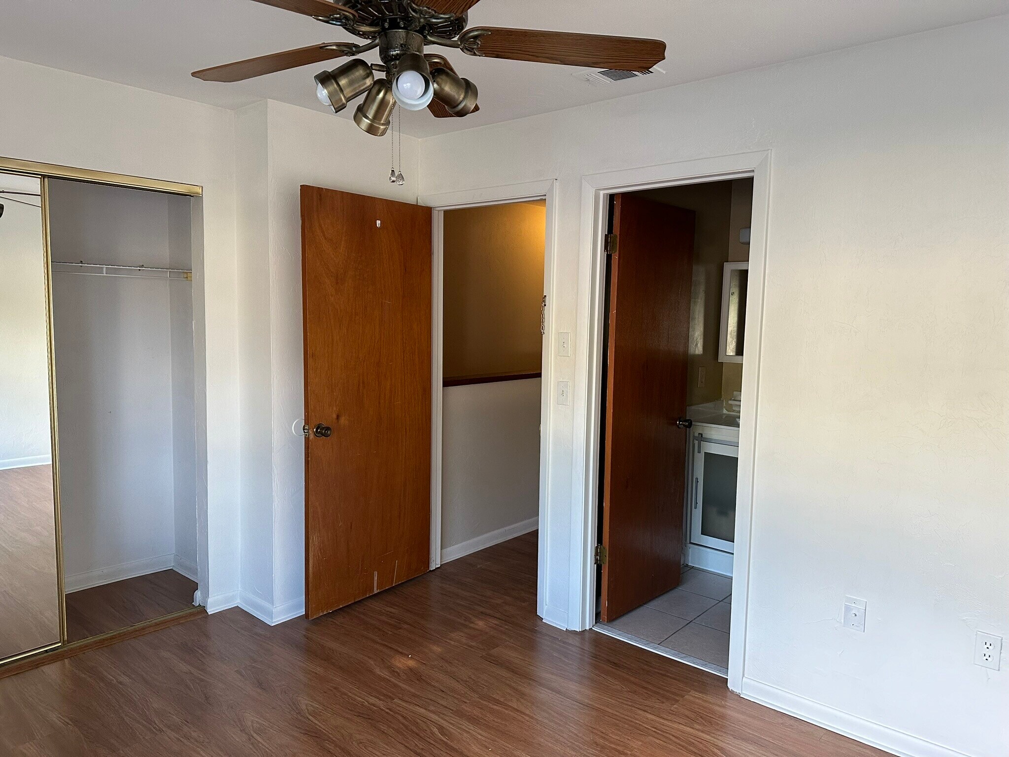 Building Photo - 2635 SW 35th Pl