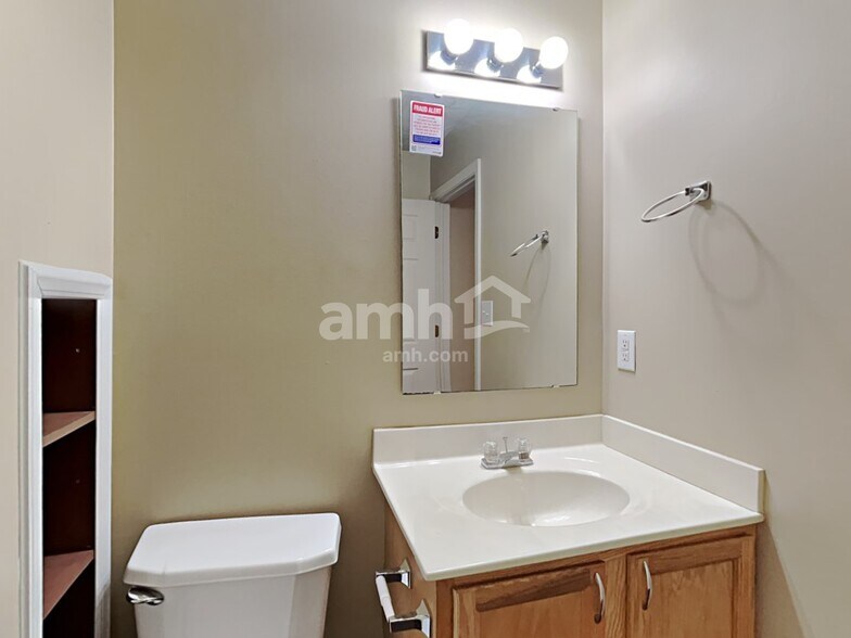 Building Photo - 1159 Valley Forge Dr