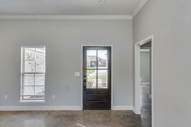 Building Photo - Beautiful New 3 Bed 2 Bath Home in Greenfield Station!