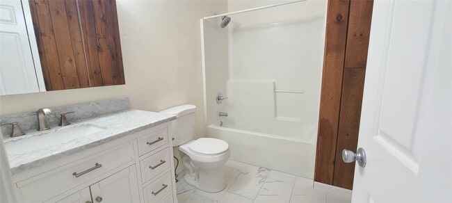 Building Photo - 21 Zugibe Ct