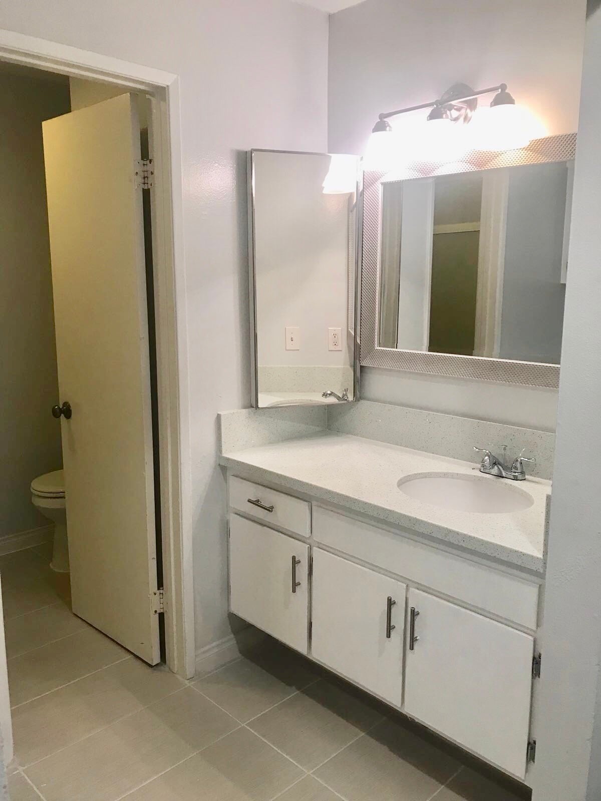 Bathroom 2 - 8650 Gulana Ave