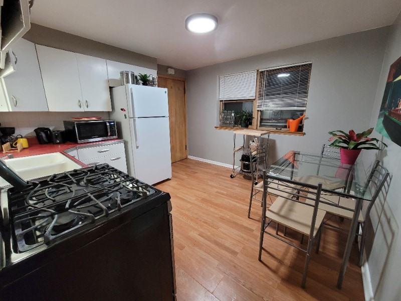 Building Photo - 3401 S Howell Ave