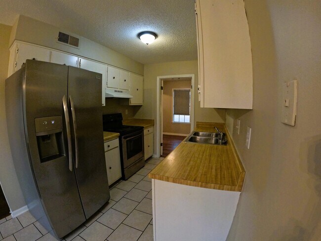 Building Photo - 6541 Deermont Dr