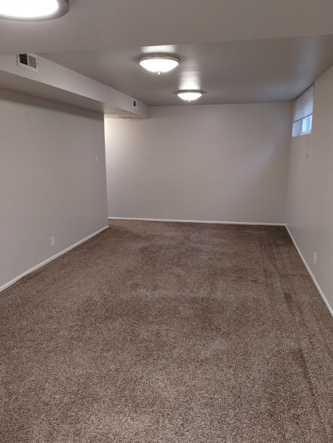 Building Photo - Coming Soon!! Stunning Bonneville Hills 3b...
