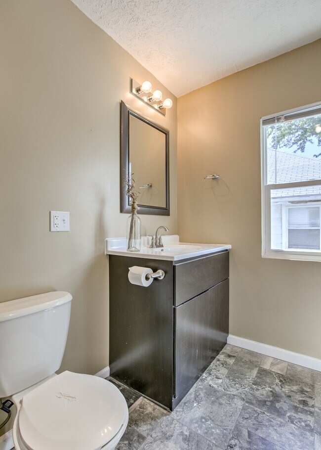 Building Photo - 4156 Cuming St