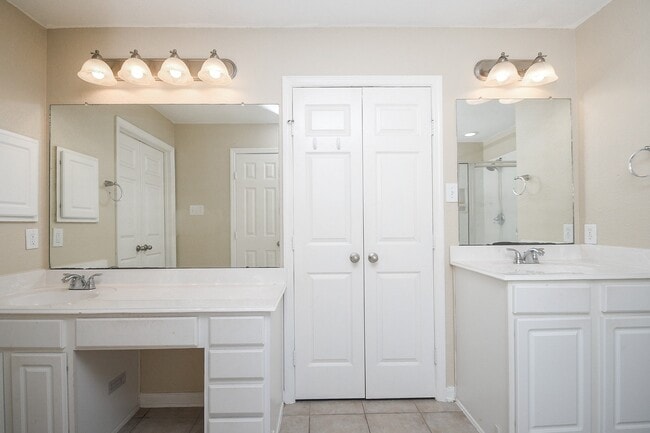 Building Photo - 6006 Lamb Creek