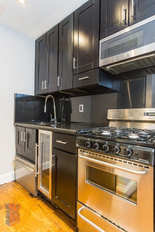 Building Photo - 2 bedroom in New York NY 10019
