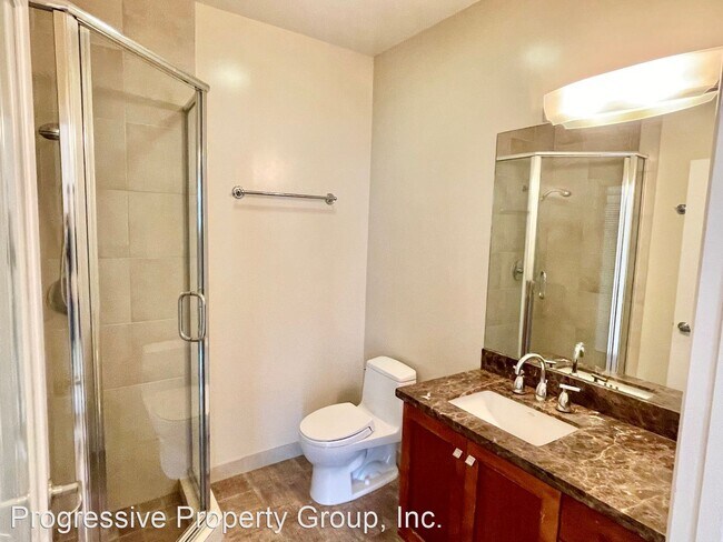 Building Photo - 2 br, 2 bath House - 3184 Mission Street, ...