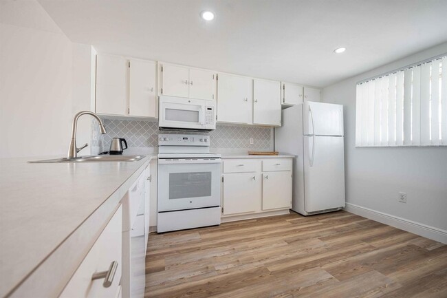 Building Photo - 1405 Palm Beach Trace Dr