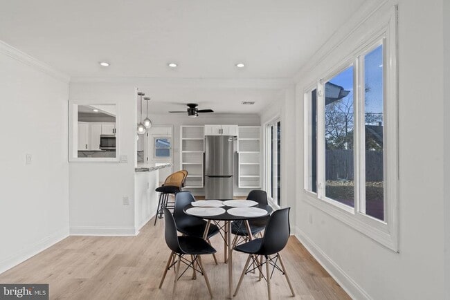 Building Photo - 5 Burgess Ln