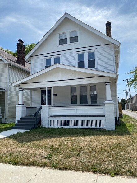 Primary Photo - 1353 E Rich St