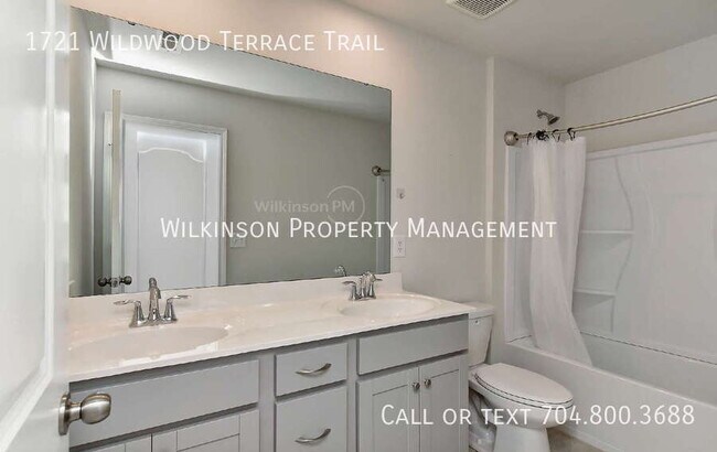 Building Photo - 1721 Wildwood Terrace Trl