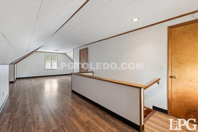 Building Photo - 3132 Mulberry St