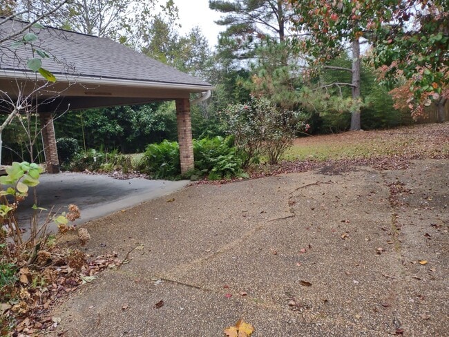 Building Photo - 524 Brentwood Dr