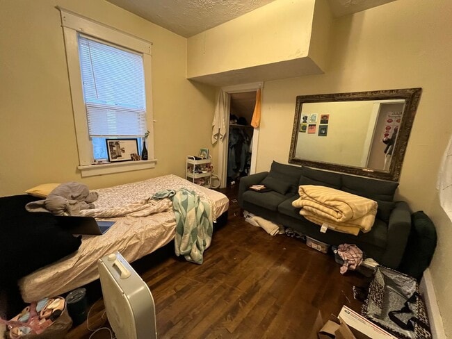 Building Photo - 2579 N Frederick Ave