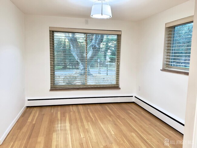 Building Photo - 1 High Acres Dr