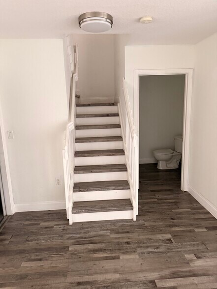 Building Photo - 4942 Garden Ct